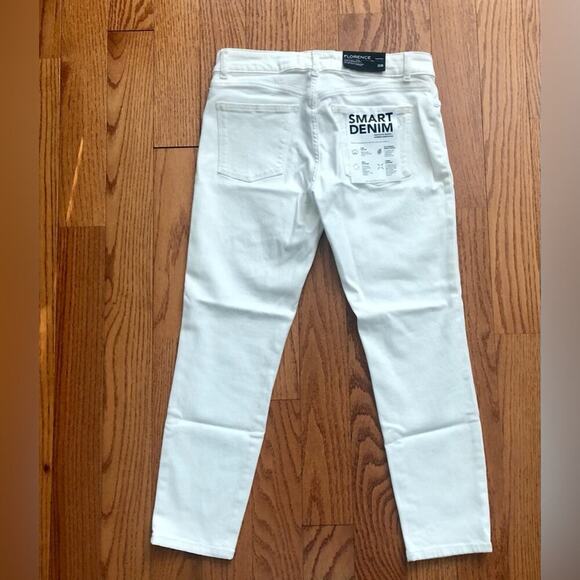 DL1961 Smart Denim Florence Cropped Instasculpt White denim Women’s Size 28 NWT - Picture 15 of 15